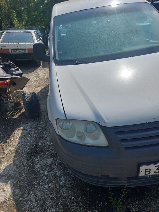 Автомобиль Фольксваген Кадди, год выпуска не установлен, VIN: WV1ZZZ2KZ6X082825, г/н В361ХР82.