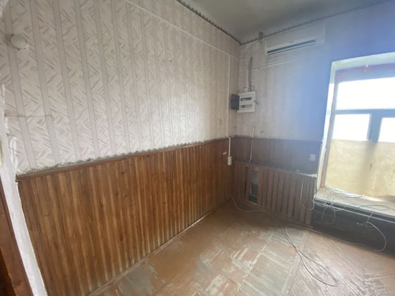 Нежилое понежилое помещение, площадь 105,5 кв.м, кадастровый номер 34:15:080303:1596, местоположение: Волгоградская область, Ленинский район, г. Ленинск, ул. им. Ленина, д. 233мещение