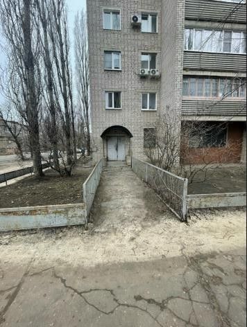 Нежилое встроенное помещение I в лит. А, назначение: нежилое, этаж № 1, площадью 429 кв.м., кадастровый номер 36:34:0305005:4107, расположенное по адресу:  г. Воронеж, ул. Туполева, д. 20, назначение использования  – деятельность, не запрещенная законом*