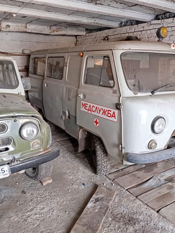 Санитарный автомобиль УАЗ-39629, идентификационный номер (VIN) ХТТ39629040413412,год выпуска 2004