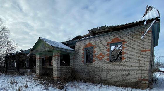 Нежилое здание вместе с земельным участком, расположенное по адресу: Ярославская обл., Угличский округ, с. Ордино, д. 14
