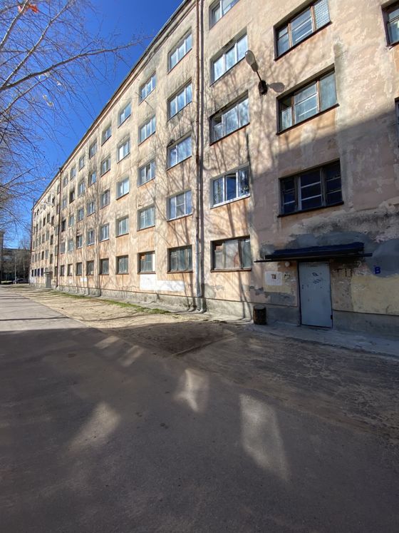 Нежилое помещение общей площадью 171,8 кв. м, расположенное по адресу:  Архангельская область, город Северодвинск, улица Дзержинского, дом 4, помещение 20010, кадастровый номер 29:28:112207:2018