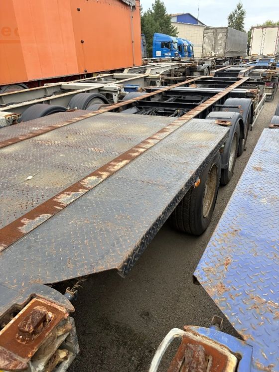 Полуприцеп 94530000010, 2011 года выпуска, идентификационный номер (VIN) XW4945314B0000081.