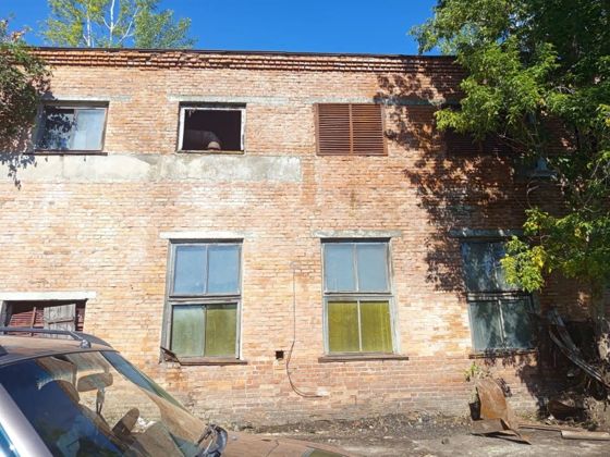 нежилое здание – Центральная ремонтная мастерская, расположенное по адресу: Челябинская область, Еткульский район, п. Белоносово, ул. Юбилейная, д. 9, общей площадью 1822.3 кв.м., этажность: 2, кадастровый номер 74:07:0000000:761