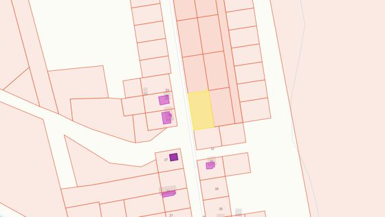 Земельный участок из земель населенных пунктов государственной неразграниченной собственности, расположенный в территориальной зоне застройки индивидуальными жилыми домами Ж-4 с кадастровым номером 39:11:010013:229 площадью 1200,0 кв. м, разрешенное использование – для индивидуального жилищного строительства, местоположение: Калининградская область, г. Правдинск, ул. Лукинская.