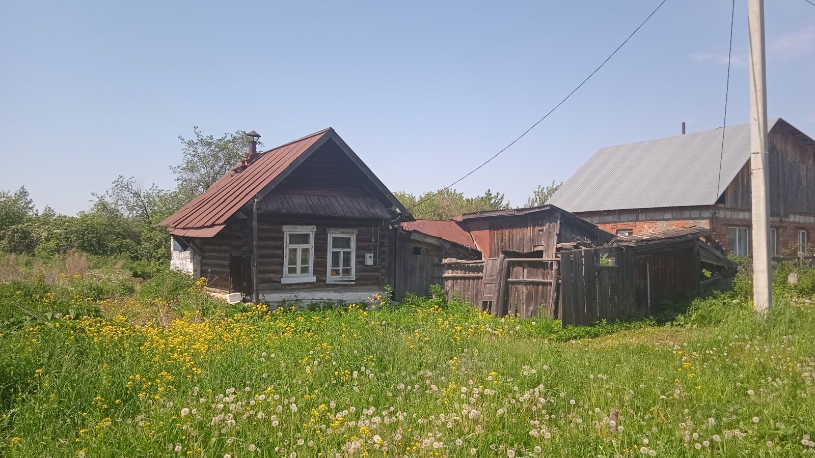 Нежилое здание на земельном участке. Российская Федерация, Свердловская область, г.о. Красноуфимск, г Красноуфимск, ул. Космонавтов, д. 4