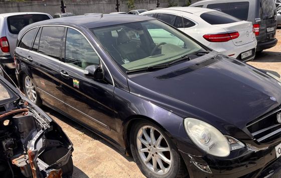 Автомобиль «Мерседес Бенц» г/н О 888 ОН 163 регион, VIN WDC2511221A092938 Свидетельство о регистрации ТС Ключи от автомобиля «Мерседес Бенц» г/н О 888 ОН 163 регион