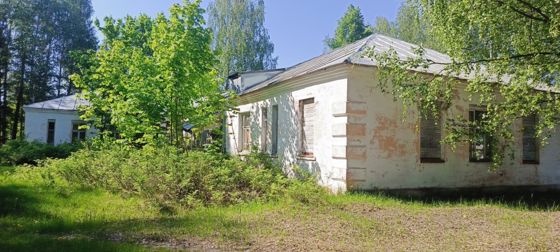 Нежилое здание с земельным участком, расположенные по адресу: Ивановская область, р-н Южский, с. Моста, ул. Восточная, д.6