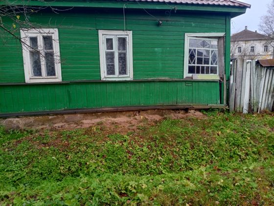 Жилое помещение, с кадастровым номером 69:34:0000007:5741 (признано непригодным для проживания), расположенное по адресу: Тверская обл., г. Торопец, ул. Льва Толстого, д.16, кв.2