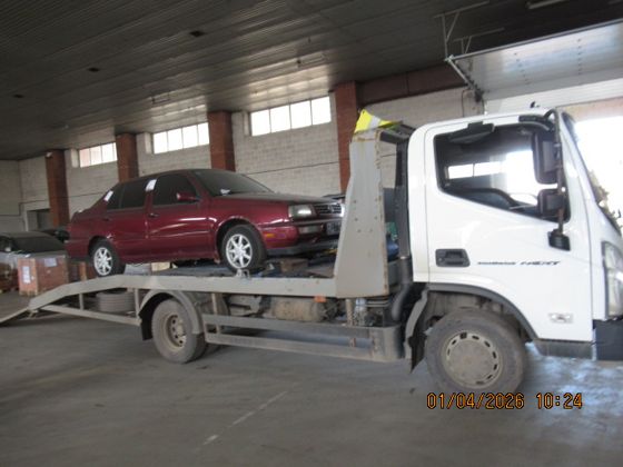 Бывший в употреблении легковой автомобиль марки «Volkswagen» модели «Vento» 1998 года выпуска, (VIN) 3VW1671H2WM151201, цвет красный.