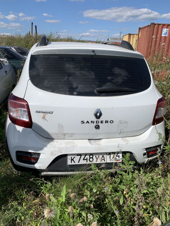 Автомобиль «Renault Sandero» с государственным регистрационным знаком К 748 УА 174