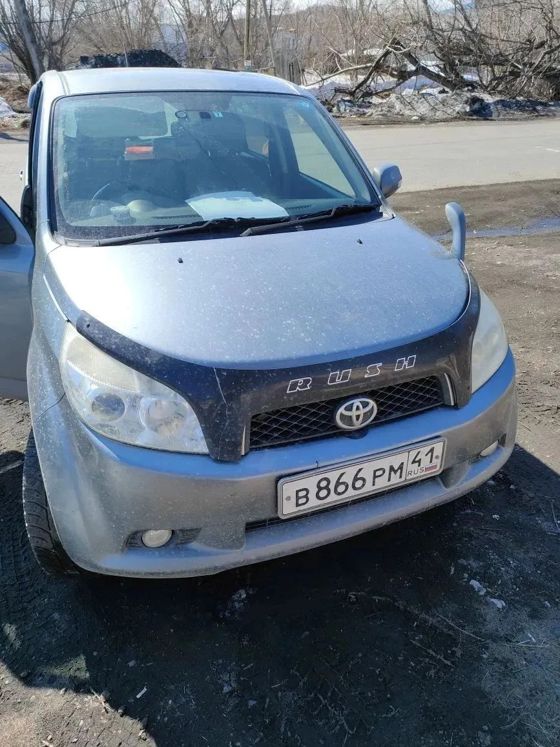 Автомобиль Toyota Rush, 2007 года выпуска, цвет - серый, государственный номер В866РМ41, номер кузова (прицепа) J210E0018678, номер двигателя 3SZ1905101, мощность двигателя - 109 л.с, объем двигателя - 1495 куб. см.