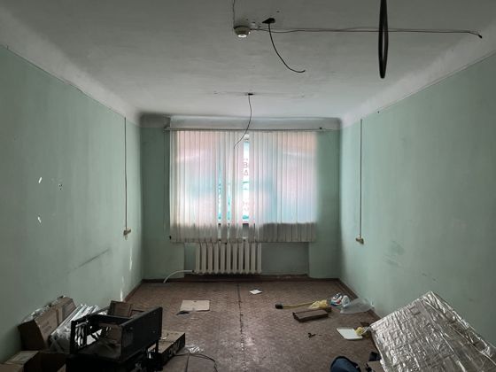 Нежилое помещение (лит. XVI) общей площадью 17,1 кв.м, этаж 1, кадастровый номер 25:31:010205:5726, расположенное по адресу: Приморский край,  г. Находка, ул. Арсеньева, д. 14