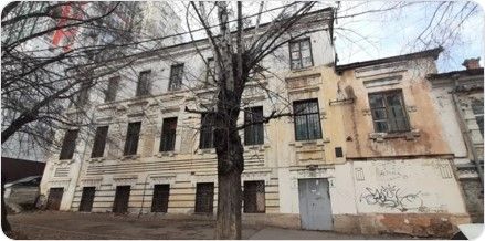 Продажа находящегося в федеральной  собственности объекта недвижимого имущества площадью 762 кв.м (кад. номер 27:23:0030321:71), адрес: Хабаровский край, г. Хабаровск, ул. Комсомольская, д. 72, являющегося объектом культурного наследия регионального значения, с одновременным предоставлением в аренду находящегося в федеральной собственности земельного участка площадью 528,1 кв.м (кад.номер 27:23:0030321:11) на котором расположен такой объект недвижимого имущества