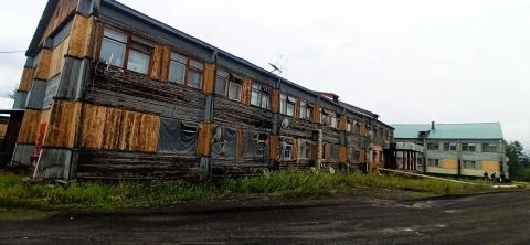 Аренда на нежилое здание площадью 2787,2 кв.м.,  расположенное по адресу: 678643, Республика Саха (Якутия), Усть-Майский улус (район), Югоренок поселок, ул.Советская, здание 4