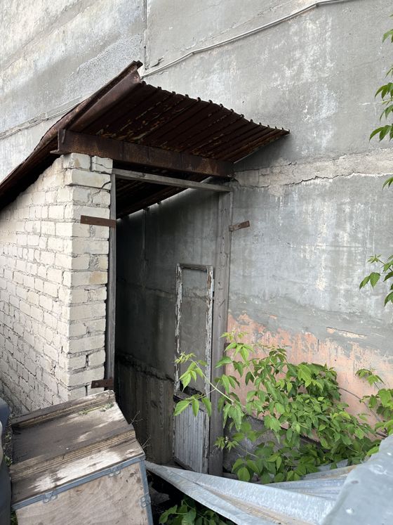 Нежилое помещение 2830,4 кв.м, расположенное по адресу: Курская область, г. Курск, ул. Магистральная, д. 17, комнаты № 1-9 подвала