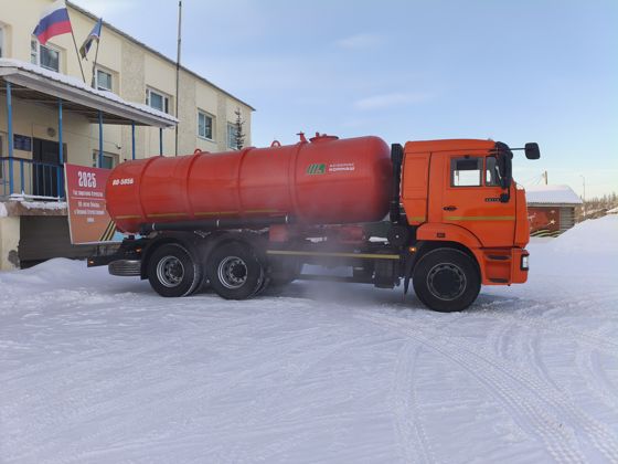 Вакуумная машина ТС КОММАШ КО-505Б для обеспечения вывоза ЖБО с территории СП «Бестяхский наслег» и «Мальжагарский 1-й наслег» с обслуживанием канализационных сетей и сборников, расположенных на территории СП «Бестяхский наслег».