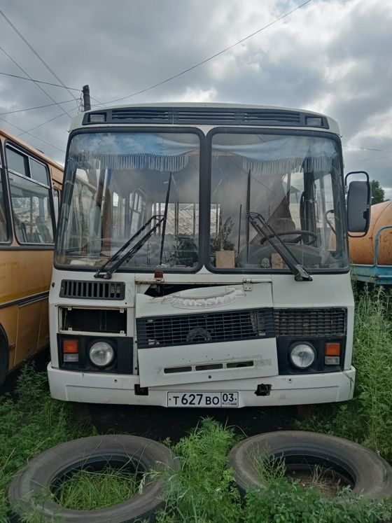 Автобус ПАЗ 32050R Идентификационный номер (VIN): Х1М32050R10008674; Наименование (тип ТС) – Автобус; Категория ТС – D; Год изготовления ТС – 2001; Модель, № двигателя – ЗМ3523400 11030965; Шасси (рама) № - отсутствует; Кузов (прицеп) № - 10008674; Цвет кузова (кабины) – Бело-зеленый; Мощность двигателя, кВт(л.с) – 96/130; Рабочий объем двигателя, куб.см – 4670; Тип двигателя – карбюраторный; Разрешенная максимальная масса, кг – 7705; Масса без нагрузки, кг – 4720; Организация изготовитель ТС (с
