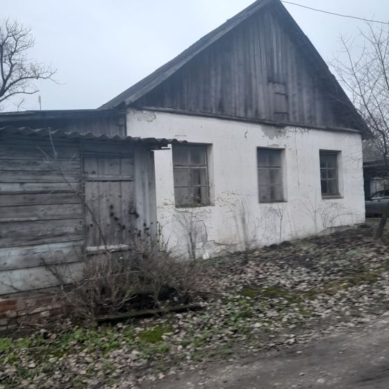 Жилое помещение, назначение: жилое, общей площадью 31 кв.м., кадастровый номер 46:32:010104:2400, расположенное по адресу: Российская Федерация, Курская область, г. Льгов, ул. К. Либкнехта, д. 51, кв.7