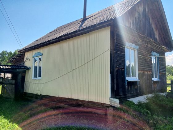 Жилой дом, назначение: жилое, этаж 1 (в т.ч. подземных 0), площадь 68,6 кв.м., к/н 75:10:220104:240, по адресу: Забайкальский край, Красночикойский муниципальный район, сельское поселение «Черемховское», с. Черемхово, Центральная, дом 3, расположенный на земельном участке, категория земель: земли населенных пунктов, виды разрешённого использования: для ведения личного подсобного хозяйства, кадастровый номер 75:10:220104:34, площадь 3 222 +/- 20 кв.м.,
