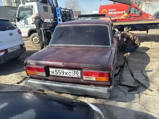 А/м ВАЗ 21074, гос. № Н559КС30, 2006 г/в, VIN XTA21074062389609. 1 шт