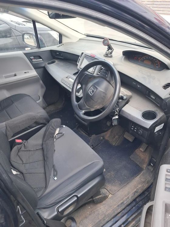 Транспортное средство Honda Freed, 2009 года выпуска, цвет - синий, идентификационный номер (VIN) GB31145030, номер двигателя L15A3395395, государственный номер М856МТ03.