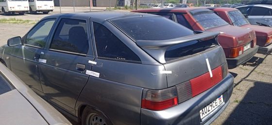 Автомобиль марки ВАЗ 21124 ЛАДА 112, 2006 года выпуска, г/н А029СЕ LPR, VIN: XTA21124060419618, в кузове серого цвета.