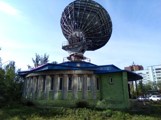 Земельный участок с расположенным на нем объектами недвижимого и движимого имущества по адресу: Иркутская область, г. Братск, ж.р. Центральный, ул. Советская, д. 13А, строение 1