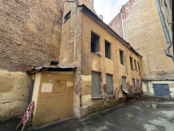 Здание, расположенное по адресу: г. Санкт-Петербург, Шпалерная улица, дом 11, литера Б, и земельный участок, расположенный по адресу: Российская Федерация, Санкт-Петербург, внутригородское муниципальное образование города федерального значения Санкт-Петербурга муниципальный округ Литейный округ, Шпалерная улица, земельный участок 11б, находящиеся в государственной собственности Санкт-Петербурга