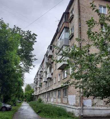 Квартира, общ.пл.42,7кв.м., кад.№59:01:1713087:837, соб-к: Михалев А. А., адрес: г.Пермь, ул.Чистопольская, 7-8 (Сведения о зарегистрированных лицах и капремонте отсутствуют).
