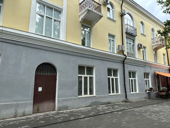 Комплекс нежилых помещений, расположенный по адресу: Республика Дагестан, г. Махачкала, ул. Коркмасова, д. 9.