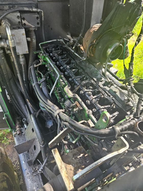 Харвестер John Deere 1270 E c заводским номером машины WJ1270E001625, 2009 г.в., г.р.з. 29АВ1890, г.р.з. на харвестере отсутствует, корпус зелёного цвета, 1 шт.