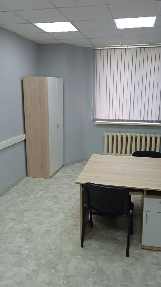 Нежилое помещение №54 (№3 по техническому паспорту) площадью 17,9 кв.м., расположенное на третьем этаже Государственного казенного учреждения "Центр занятости населения по г. Кургану" по адресу: г. Курган, ул. М.Горького, д.186.