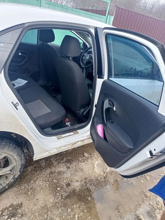 Д-к Шуваев Д.И. А/м VOLKSWAGEN POLO, г/в 2011, г/н В709ЕС193, VIN XW8ZZZ61ZСG035140. Обременение: арест, н/ц 527 161,00 руб., з-к 105 432,00 руб., ш/а 5 272,00 руб.