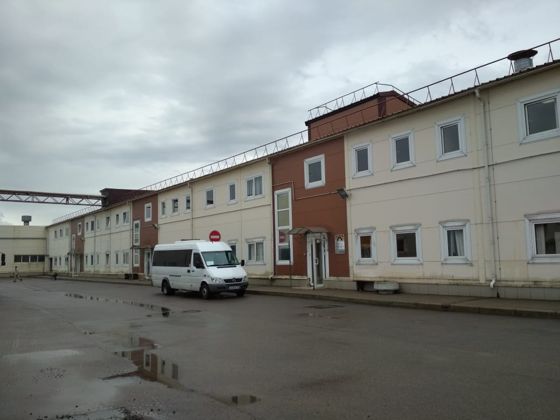 Право заключения договора аренды в отношении объекта недвижимости: Санкт-Петербург, Арсенальная улица, дом 21, литера В, кадастровый номер 78:10:0005133:1059, пом. 2-Н (ч.п. 4, 8-12, часть ч.п. 13 – 1-й этаж), площадью 86,3 кв.м, для использования под организацию общественного питания для сотрудников Предприятия, сроком на 5 (пять) лет