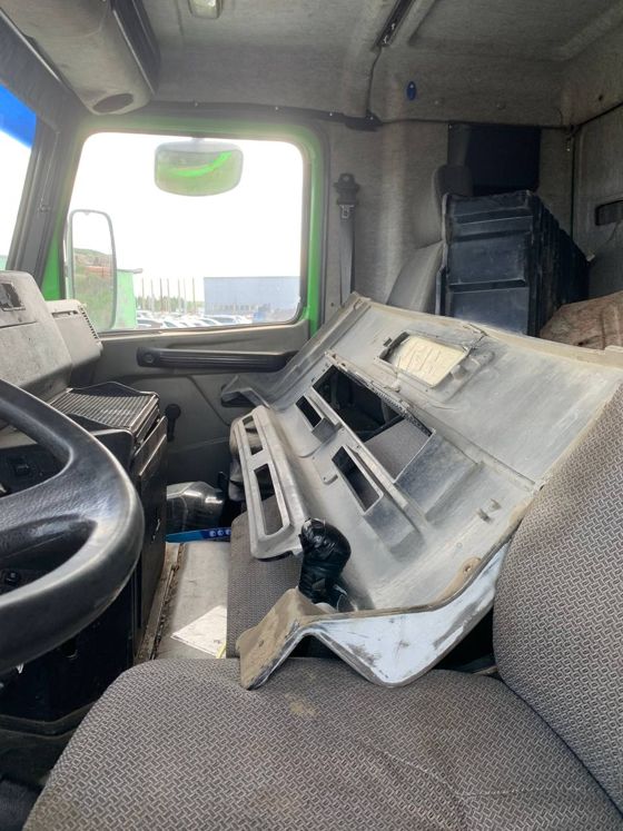 Автомобиль МАЗ 5440В5-8480-031, 2013 года выпуска, VIN Y3M5440B5D0000540 (Автомобиль с ключами. Документы на транспортное средство отсутствуют. Отсутствует: коробка передач, карданный вал, воздушные патрубки, разукомплектован салон)