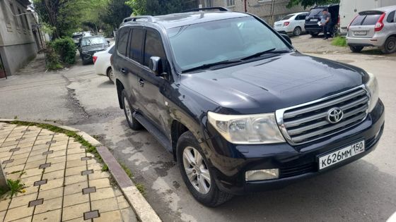 Автомобиль марки: Toyota Land Cruiser 200, 2007 года выпуска, гос/номер К 626 ММ 150, VIN JTMHT05J605001524, цвет черный, местоположение: Республика Дагестан, г. Хасавюрт, ул. Мусаясула, д. 14 (должник ООО «Заказчик ру»)
