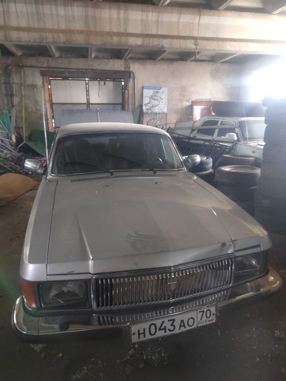 Автомобиль ГАЗ-3102, легковой, 2004 года выпуска