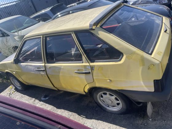 Имущество в качестве годных остатков :  Автомобиль ВАЗ 21093, г/н Р974НВ196, 1996 г.в., VIN XTA210930T1900102
