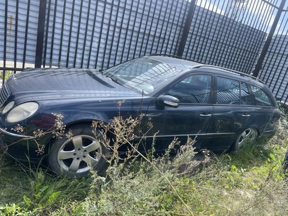 Имущество в качестве годных остатков : Автомобиль MERCEDES-BENZ E280CDI, на иностранных гос. номерах, VIN отсутствует