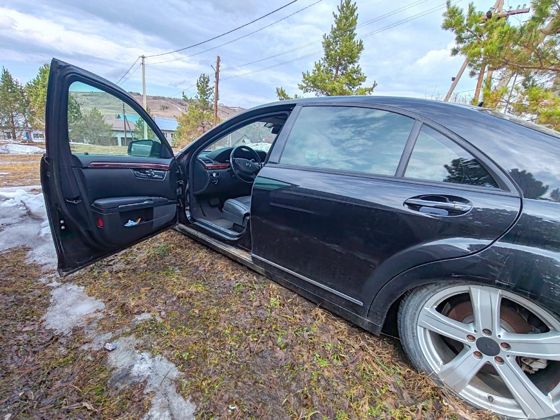 Автомобиль Mercedes-Benz S350 4 MATIC 2010 года выпуска. ГРЗ Е658УК154 VIN: WDD2211871А333475, цвет черный, ПТС отсутствует (арест, запрет на регистрационные действия).