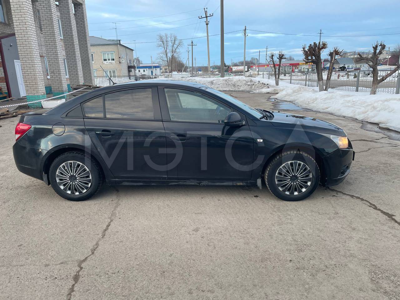Автомобиль:
марка Chevrolet, модель
Cruze, год выпуска 2012,
VIN XUFJA695JC3030909.
Порядок ознакомления с имуществом должника:
С имуществом по лоту № 1 можно ознакомиться по адресу Ульяновская обл., Старомайнский р-н, р.п. Старая Майна, пер. Колхозный, д. 15 по предварительной записи у организатора торгов по телефону +79170521392.