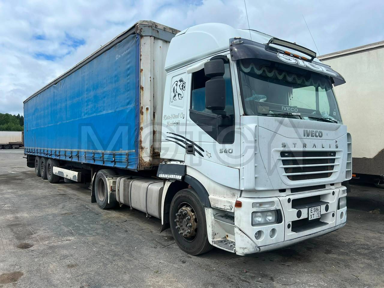 - Тягач IVECO STRALIS SM1V4832A; VIN: WJMM1VUJ00C137402; 2004 г.в.; гос.номер: Е586ХТ10
- Полуприцеп KRONE SD ТЕНТОВАННЫЙ; VIN: WKESD000000387812; 2008г.в.; гос.номер: АО506710.
Порядок ознакомления с имуществом должника:
Ознакомиться с порядком продажи имущества, получить дополнительную информацию об имуществе можно в рабочие дни с 12:00 до 15:00 часов по предварительной договоренности с организатором торгов о дне и времени такого осмотра по телефону 89212281257, е-mail: imanova.arbitr@yandex.r