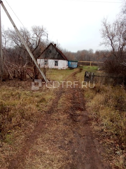 Земельный участок, площадь 1823+/-15 кв.м., адрес (местонахождение): Россия, обл Оренбургская, р-н Александровский, с Ждановка, ул Ленина, дом 10, кадастровый (условный) номер: 56:04:0501001:1439 Находится в долевой собственности, размер доли: 1/4 Жилой дом, площадь 44,6 кв.м., назначение: Жилое, адрес (местонахождение): Россия, обл Оренбургская, р-н Александровский, с Ждановка, ул Ленина, дом 10, кадастровый (условный) номер: 56:04:0501001:1443 Находится в долевой собственности, размер доли: 1/