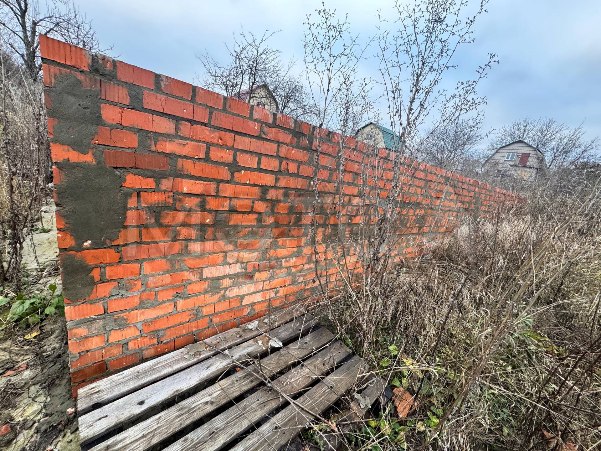 – Жилой дом, по адресу: Курская обл., г. Курск, снт
Ветерок, поле 1, уч.142, кадастровый номер: 46:29:102200:572
– Земельный участок, по адресу: Курская обл., г. Курск,
снт Ветерок, поле 1, уч.142, кадастровый номер: 46:29:102200:174
Порядок ознакомления с имуществом должника:
Ознакомиться с документами можно по предварительному согласованию по по запросу на эл. почту alixks@mail.ru. Ознакомиться с имуществом можно по рабочим дням с 10:00 до 18:00, по месту его нахождения по предварительному сог