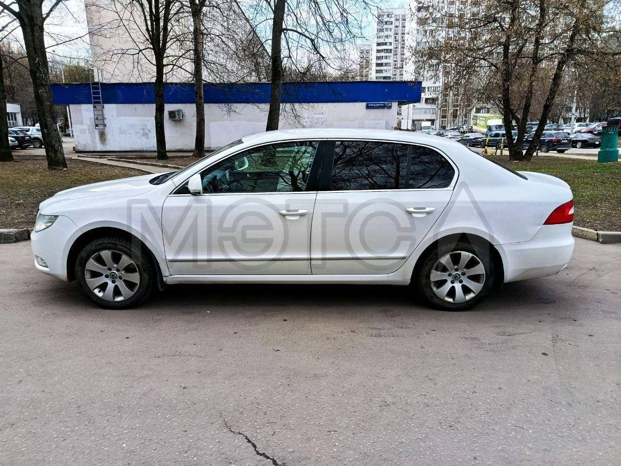 Автомобиль легковой Шкода Суперб, VIN: ТМВАВ83Т8D9025958, 2012 года выпуска, г/н А125ХЕ77.
Порядок ознакомления с имуществом должника:
Осмотр осуществляется по предварительной записи по телефону: 8-985-000-82-73 (финансовый управляющий).
Ознакомление с предметом торгов по месту расположения имущества.