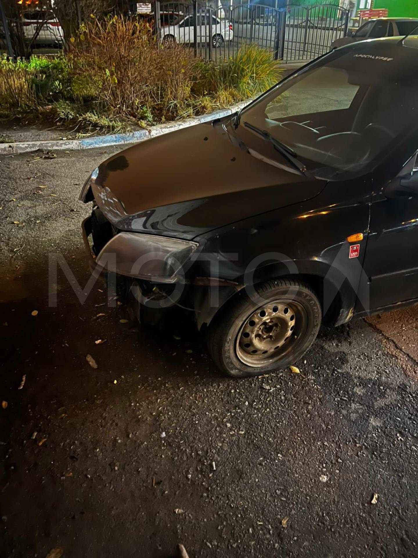 транспортное средство – легковой автомобиль марка /модель – Lada (ВАЗ) Granta, год выпуска – 2013, VIN – Z0X219059D0000031
Обращаю внимание, что транспортное средство в неудовлетворительном состоянии. Автомобиль не на ходу. Отсутствует двигатель, авто имеет признаки коррозии, отсутствует передний и часть заднего бампера. Также необходимо отметить что, автомобиль находился в эксплуатации и является бывшим в употреблении; может иметь иные скрытые недостатки (неисправности), которые являются следст