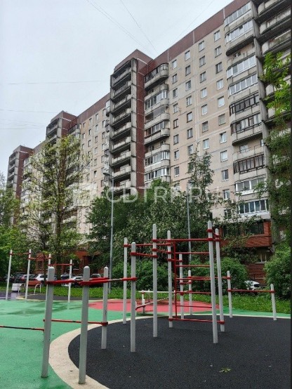Лот №1 - Квартира, расположенная по адресу: г. Санкт-Петербург, пр-кт Комендантский, д. 35, корп. 1, литера. А, кв. 191, состоящая из 3 (трёх) жилых комнат, общая площадь 74,2 кв.м, 4 этаж 13-ти этажного жилого дома, кадастровый номер 78:34:0412601:3534, назначение - жилое. Имущество находится в залоге у АО "Банк Жилищного Финансирования" (ОГРН 1027739098639, ИНН 7709056550).
Доп.информацию можно получить с момента публикации сообщения о торгах и до окончания периода приема заявок по будням по а