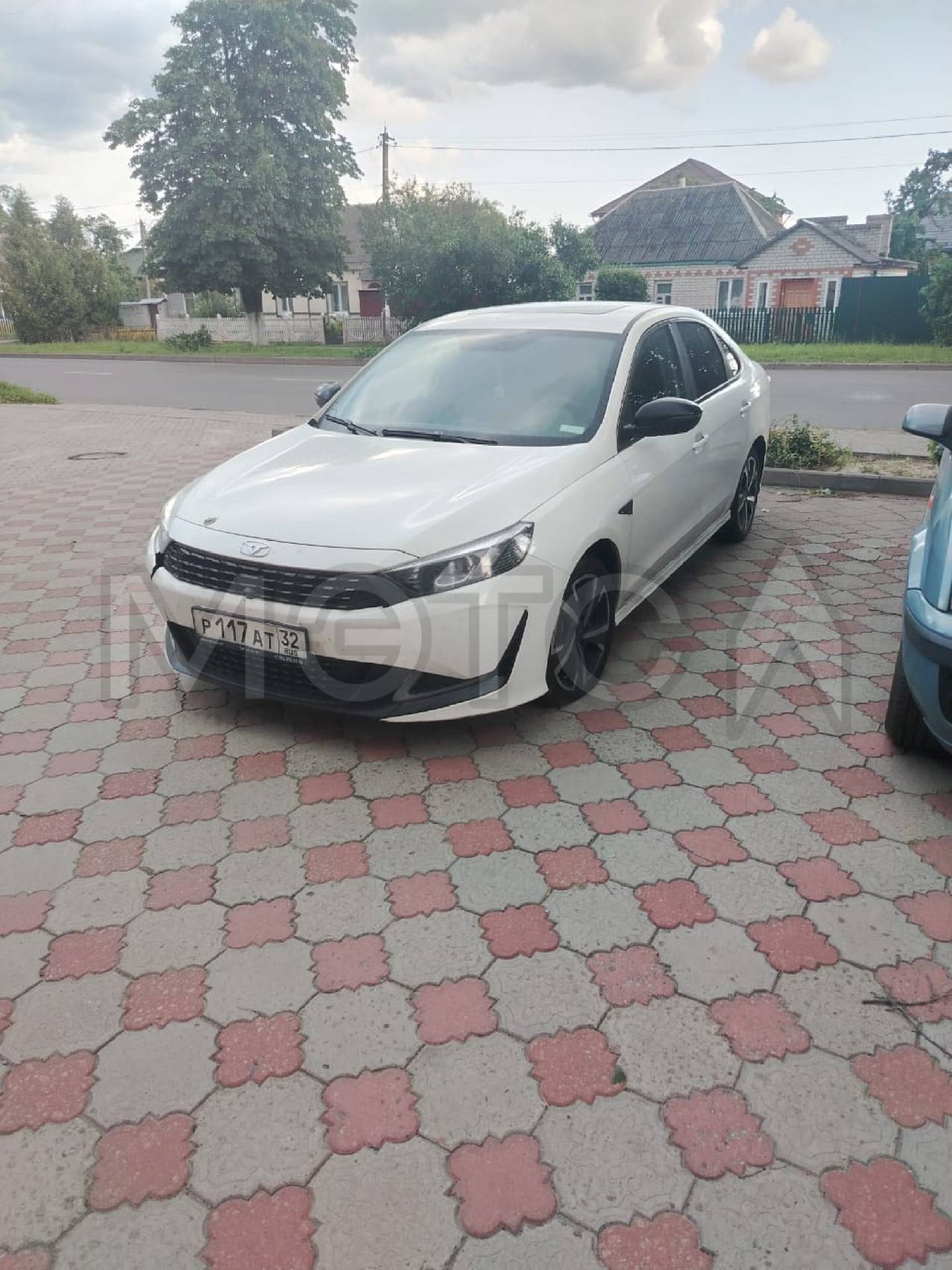 легковой автомобиль, марка: KAIYI, модель: E5, год изготовления: 2023, цвет: белый, VIN: XUUJA2G20P0006718, ПТС: 164301064107609, г/н: P117AT32, мощность двигателя, л. с. (кВт): 1,5, экологический класс: шестой, разрешенная максимальная масса 1797 кг, масса без нагрузки 1484 кг.
На Имущество зарегистрировано ограничение (обременение) права: находится в залоге у кредитора Банка ВТБ (ПАО).
В автомобиле сломан передний бампер и порван ремень генератора.
Обращаю внимание, что автомобиль находился в 