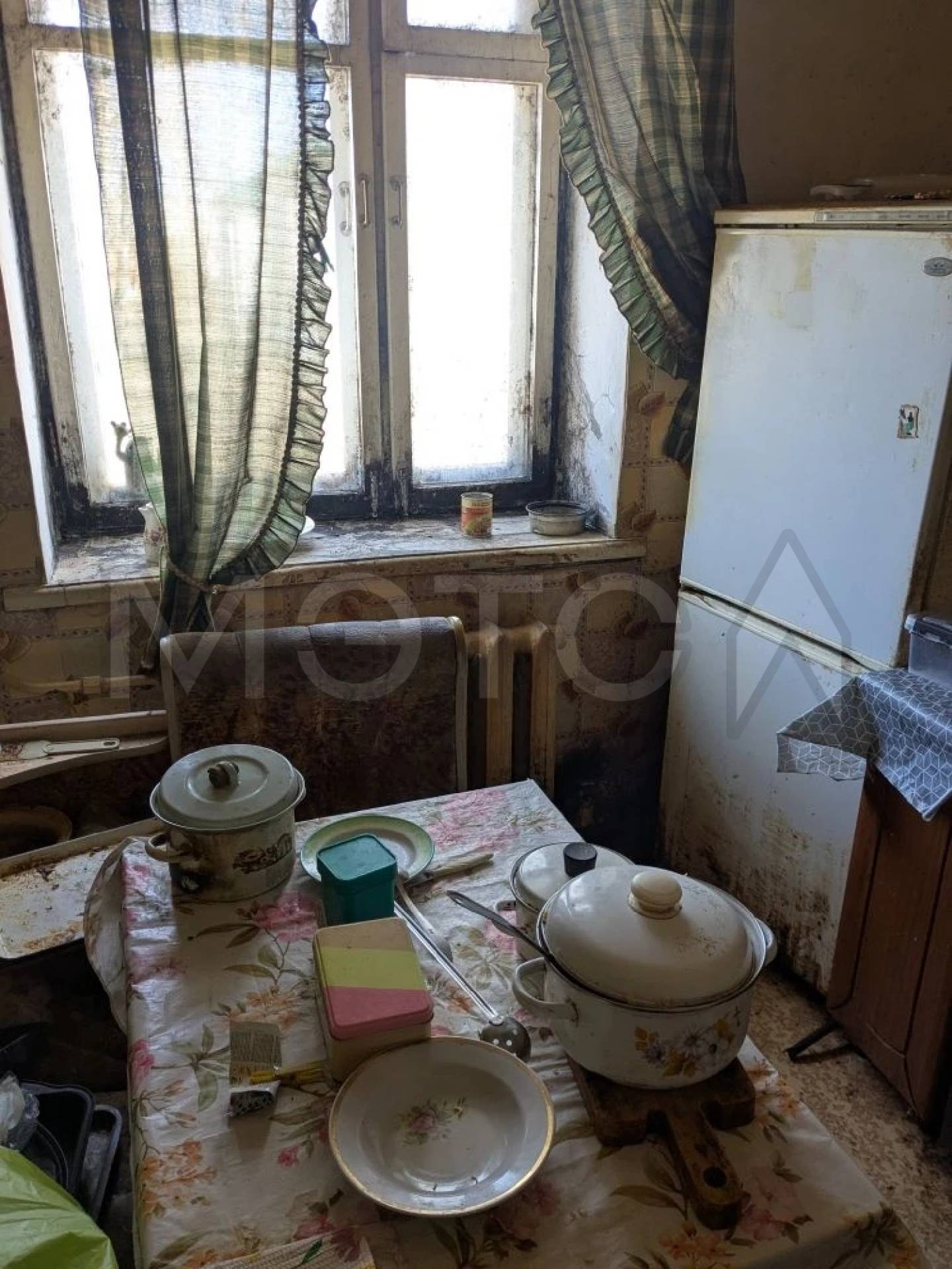 1/3 доля в праве на жилое помещение,
площадь: 82,7кв.м., адрес
(местонахождение): Свердловская
область, г. Серов, ул. Электриков, д. 4,
кв. 10, кадастровый номер:
66:61:0201001:1355
В имуществе имеются доли,
принадлежащие несовершеннолетним
сособственникам
Порядок ознакомления с имуществом должника:
Ознакомление с имуществом:
С ЛОТОМ №1 можно ознакомиться по месту его нахождения: Свердловская область, г. Серов, ул. Электриков, д. 4, кв. 10, предварительно согласовав время с Финансовым управляющи